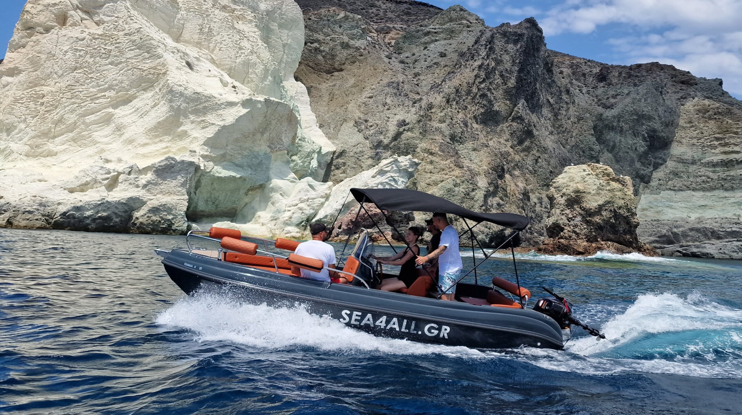 boat trip to the Santorini caldera Sea4all