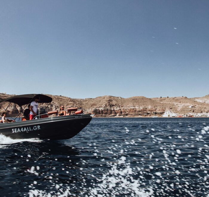 rent a boat santorini without license Sea4all